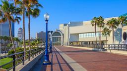 Hoteles cerca a High School Positive Behavior Interventions And Support (pbis) Symposium