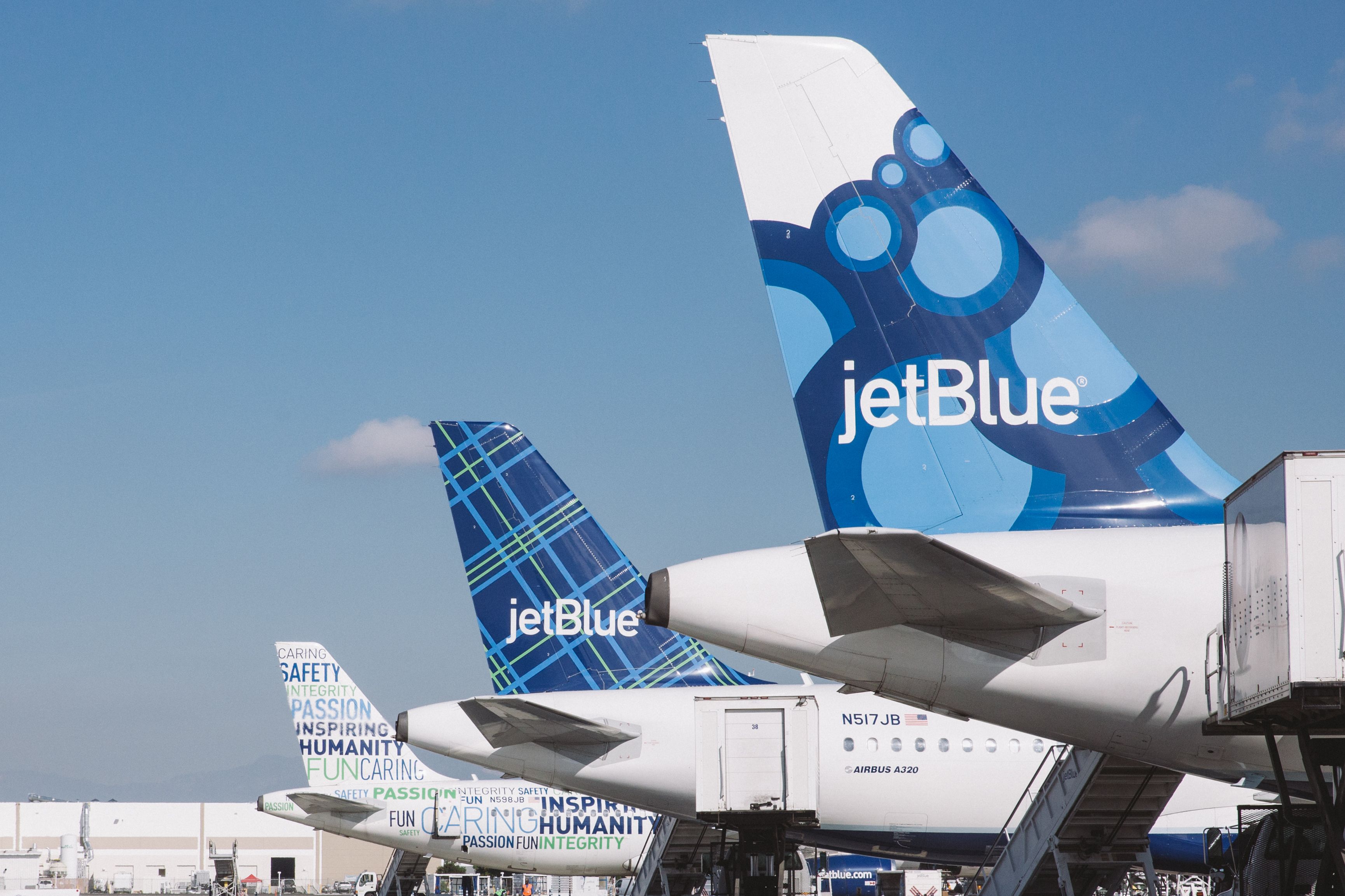 JetBlue (B6) - Vuelos, opiniones y políticas de cancelación - KAYAK