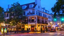 Hoteles cerca a Penn State Nittany Lion Basketball vs. University of Illinois Fighting Illini Mens Basketball