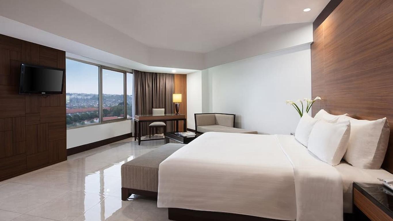 Hotel Santika Premiere Semarang