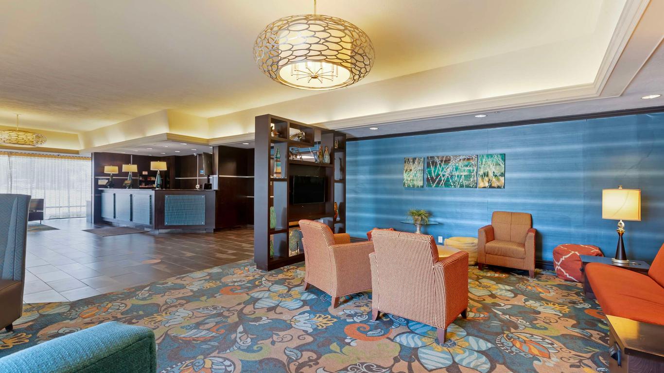 Best Western Plus Midwest Inn