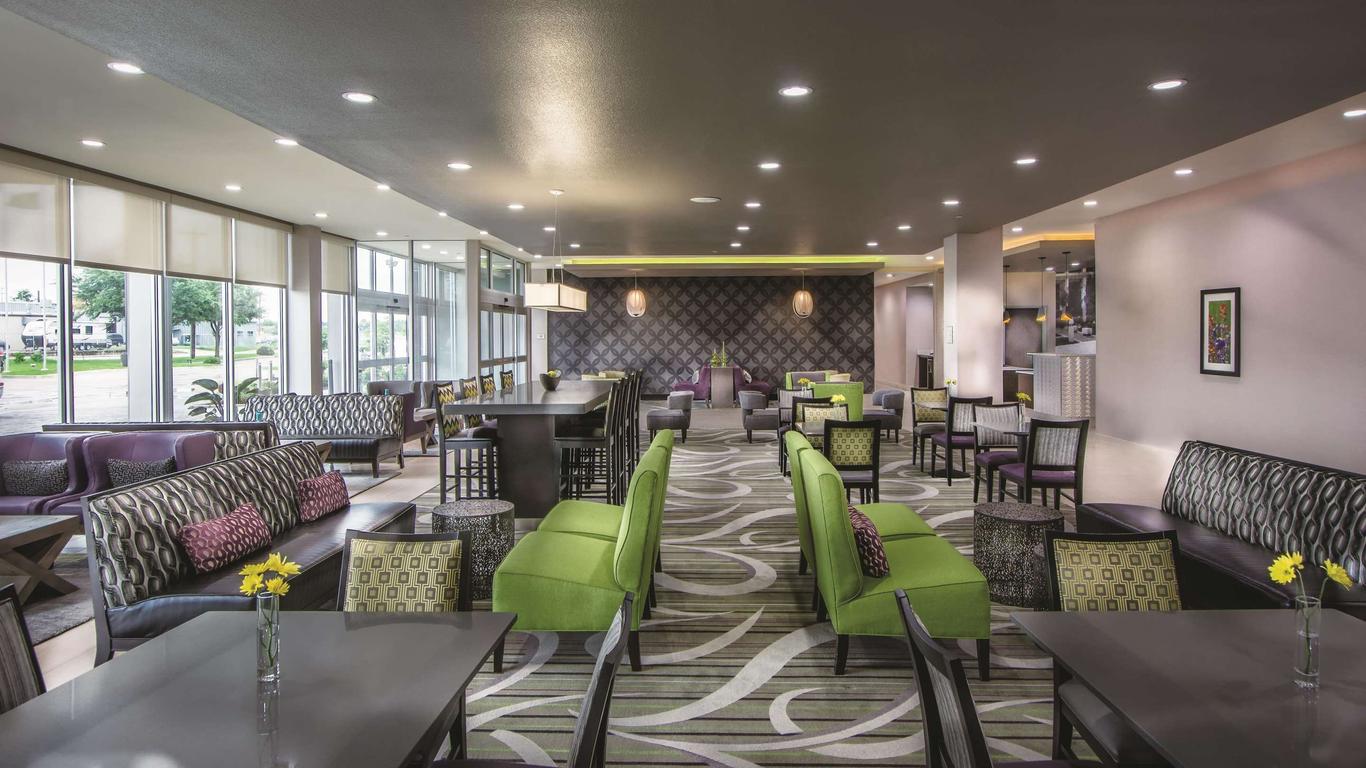 La Quinta Inn & Suites by Wyndham College Station South