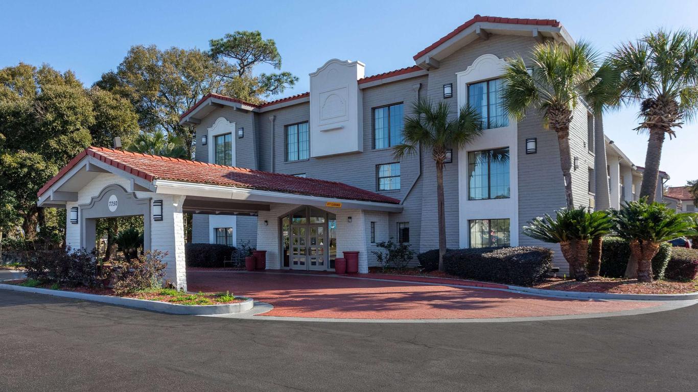 La Quinta Inn by Wyndham Pensacola